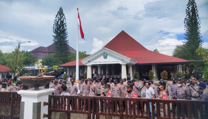 Persiapan Peralatan Pencoblosan Pilkada Indramayu